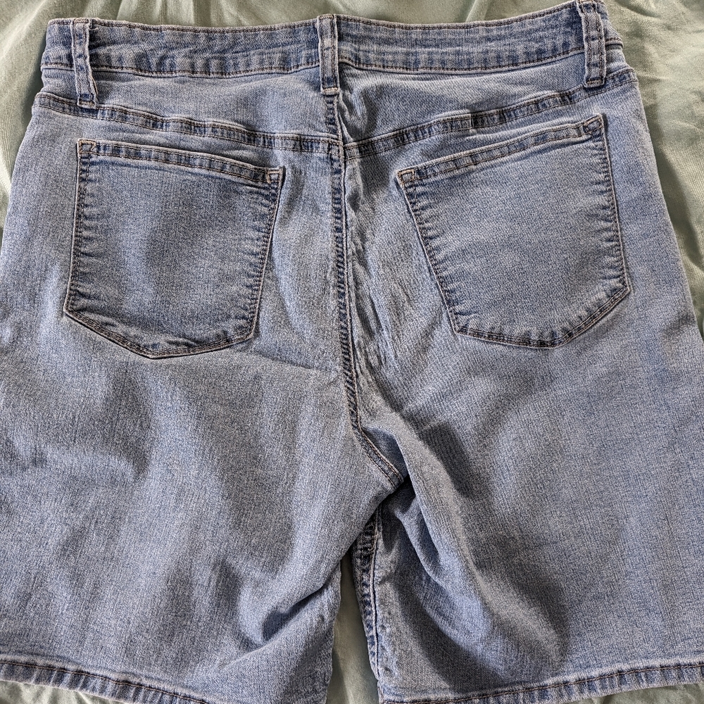 Lee Rider Denim Shorts - Picture 2 of 5